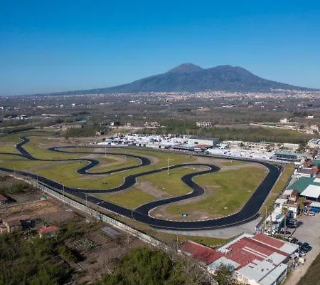 Ida - Free Private Parking Sarno